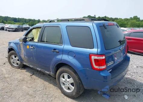 2009 Ford Escape Xlt from USA, damaged, VIN 1FMCU93749KB34473